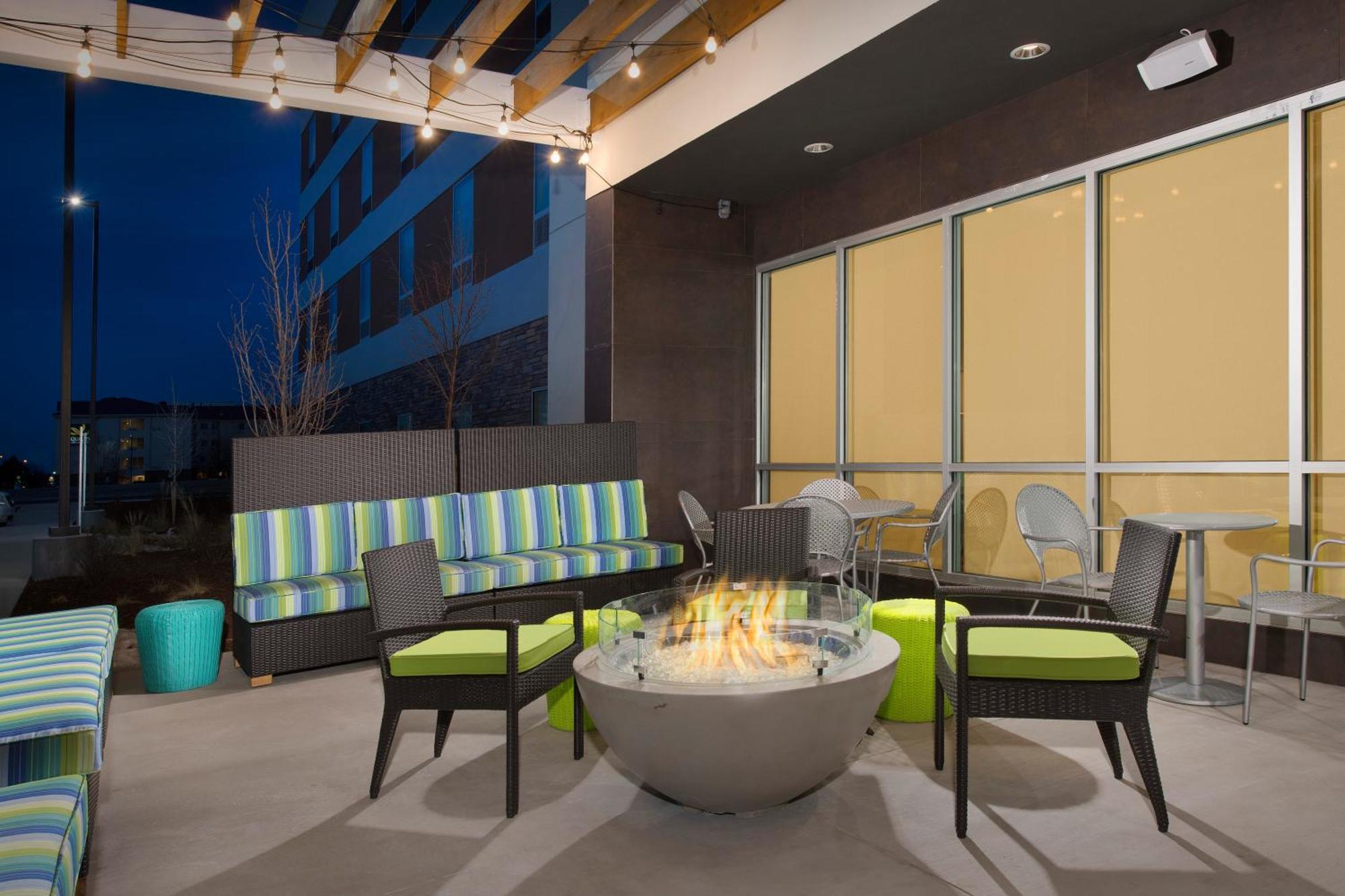 Home2 Suites By Hilton Denver International Airport Exterior foto